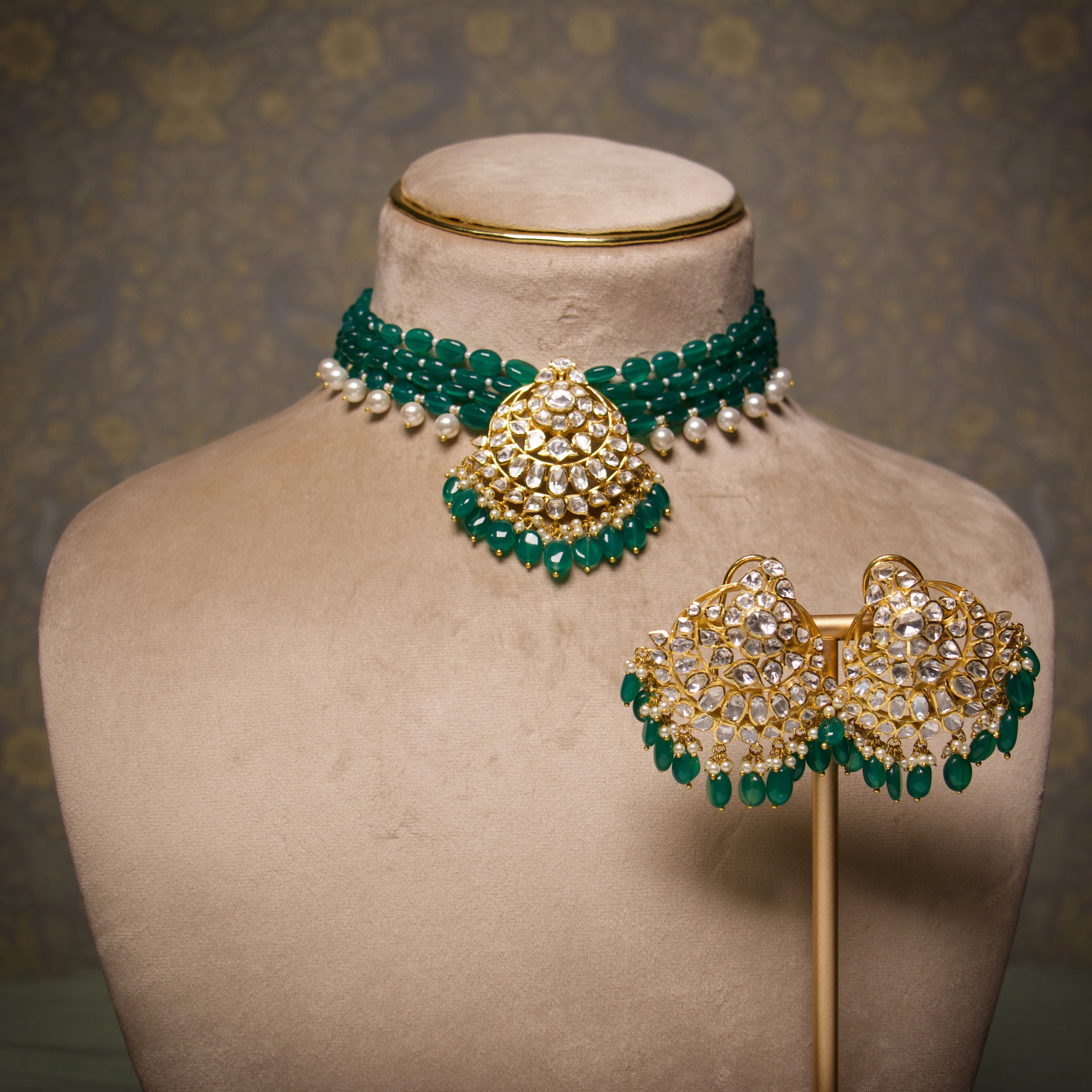 Chand Noor Choker Set
