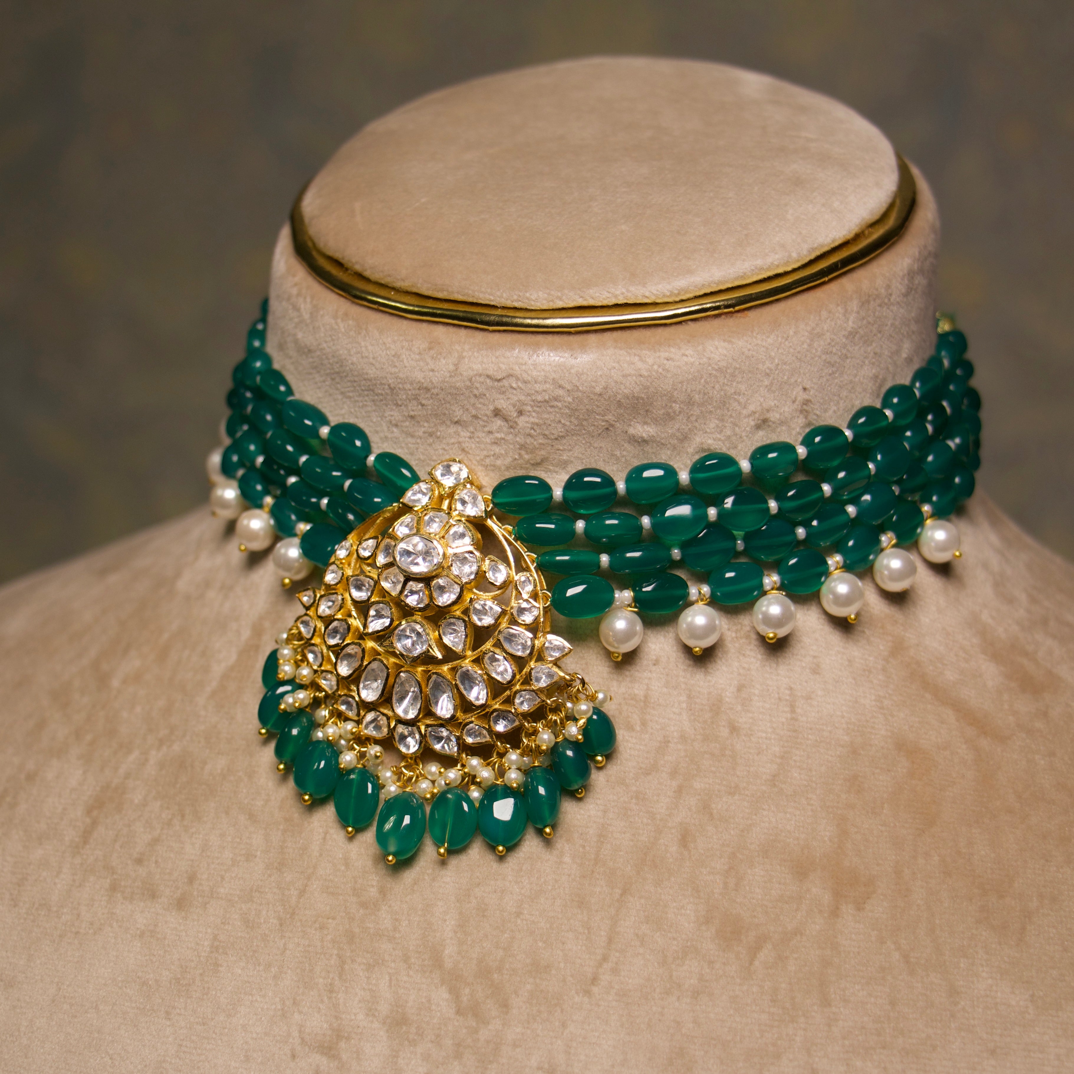 Chand Noor Choker Set