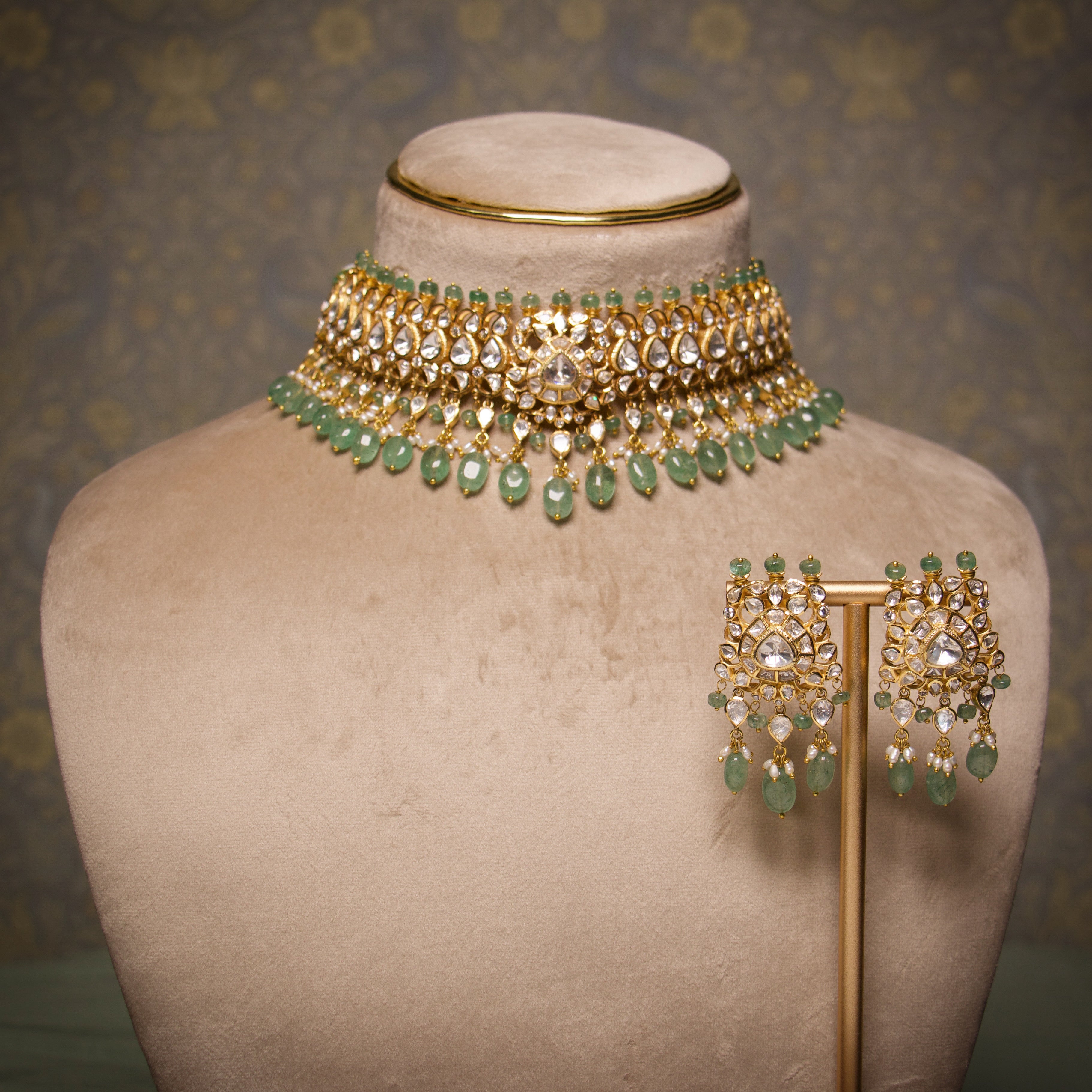Dipnitya Choker Set