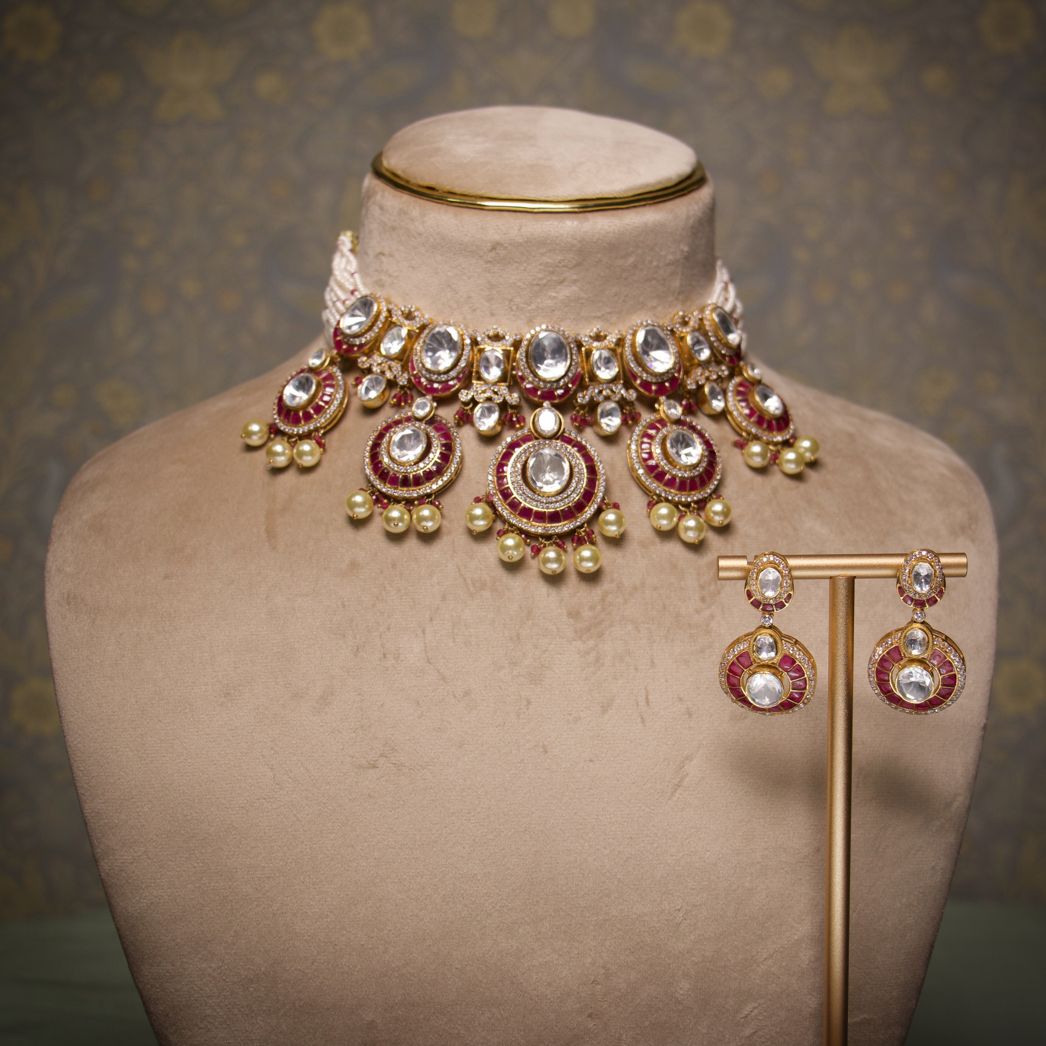 Laal Ratna Necklace Set