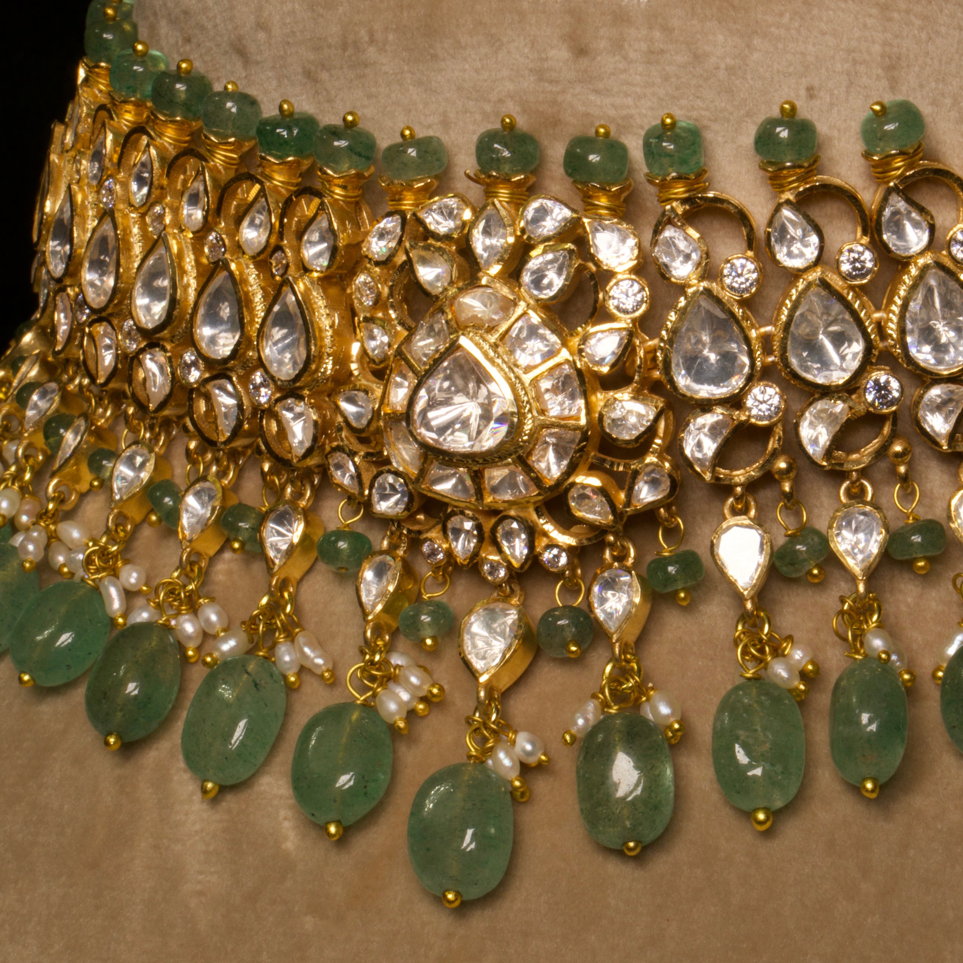 Dipnitya Choker Set