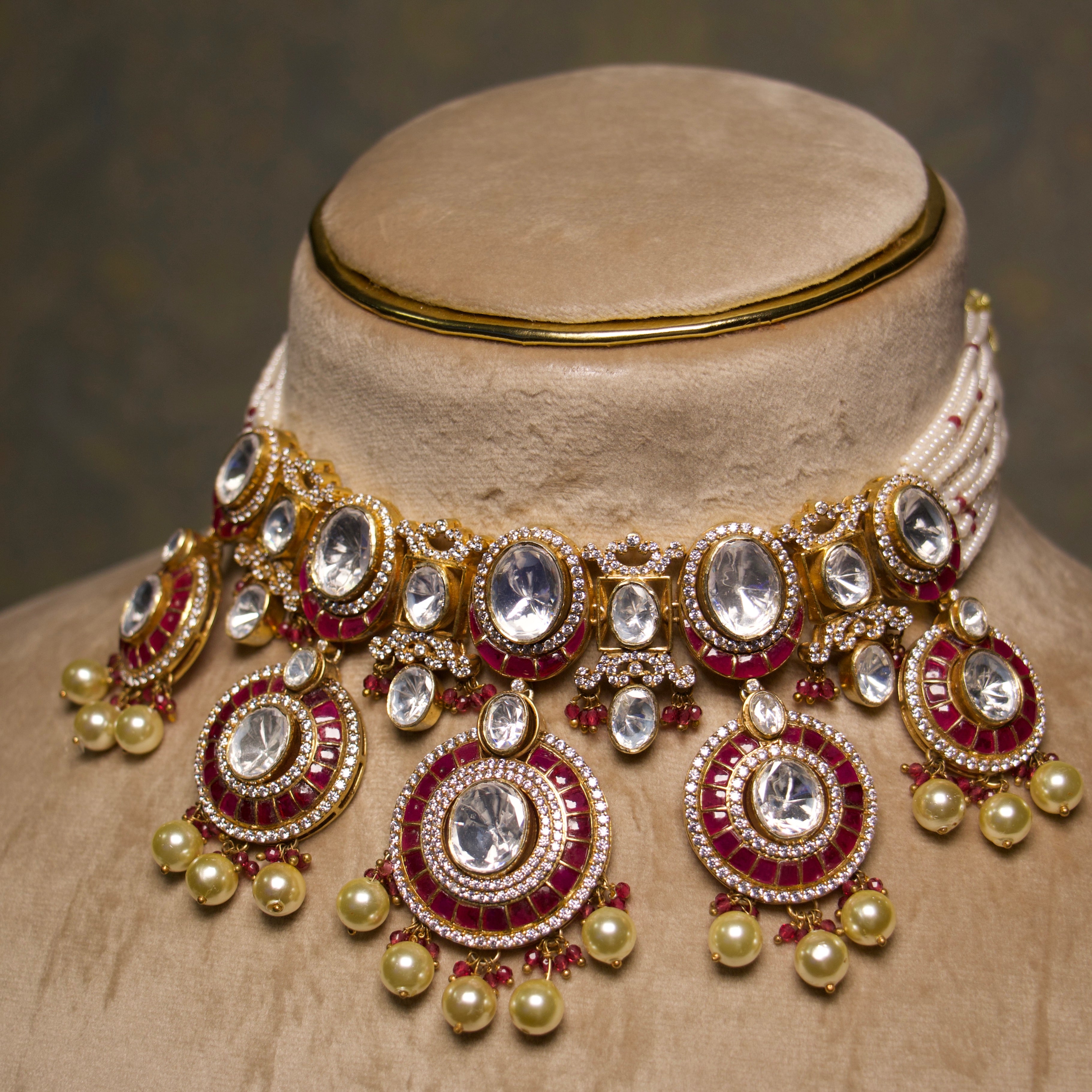 Laal Ratna Necklace Set