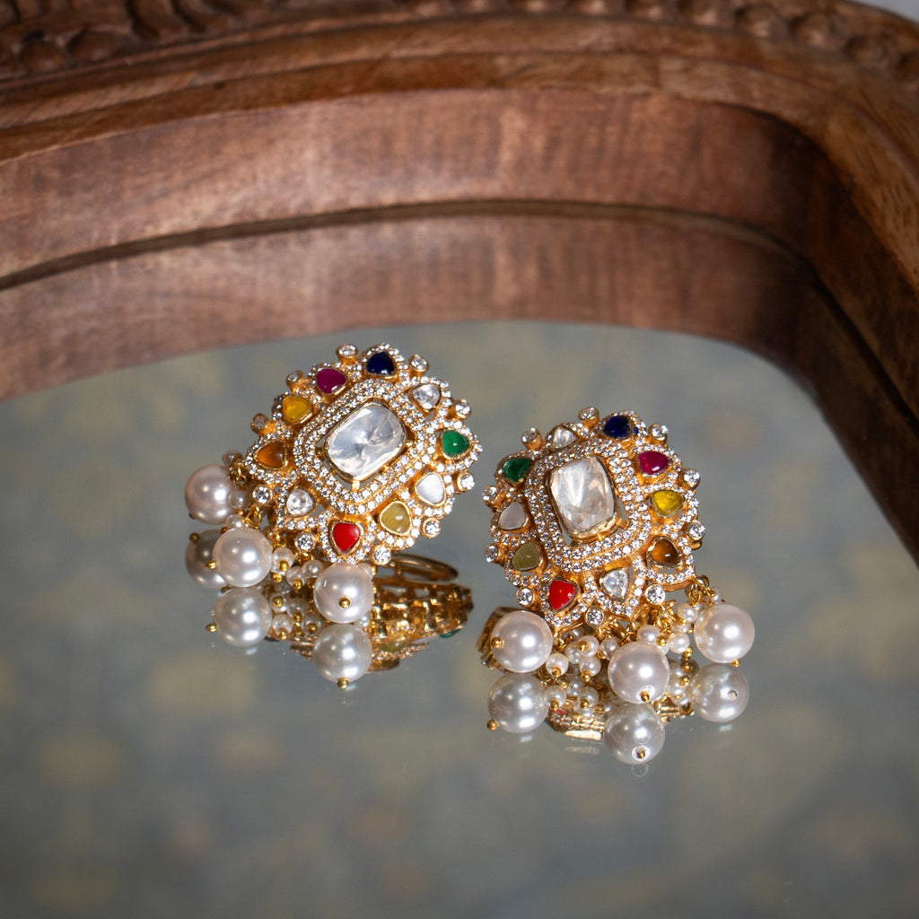 Helly Earrings